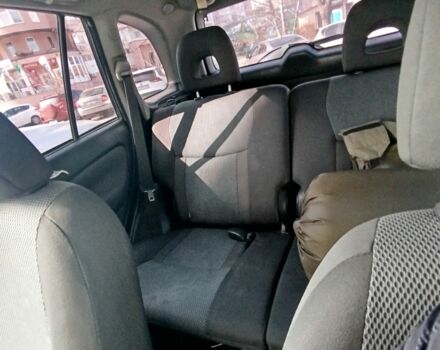 Серый Тойота РАВ 4, объемом двигателя 2 л и пробегом 300 тыс. км за 4100 $, фото 6 на Automoto.ua