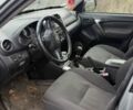 Серый Тойота РАВ 4, объемом двигателя 2 л и пробегом 365 тыс. км за 3500 $, фото 6 на Automoto.ua