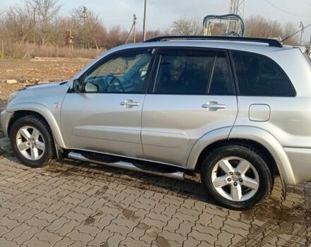 Серый Тойота РАВ 4, объемом двигателя 2 л и пробегом 266 тыс. км за 6900 $, фото 2 на Automoto.ua