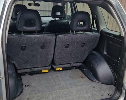 Серый Тойота РАВ 4, объемом двигателя 2 л и пробегом 265 тыс. км за 6000 $, фото 10 на Automoto.ua