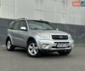 Серый Тойота РАВ 4, объемом двигателя 2 л и пробегом 187 тыс. км за 7700 $, фото 2 на Automoto.ua