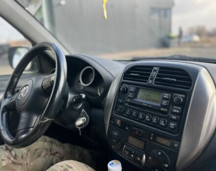 Сірий Тойота РАВ 4, об'ємом двигуна 2.2 л та пробігом 206 тис. км за 4800 $, фото 11 на Automoto.ua