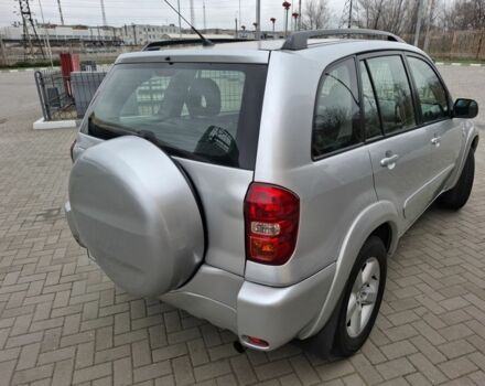 Серый Тойота РАВ 4, объемом двигателя 2 л и пробегом 100 тыс. км за 9500 $, фото 2 на Automoto.ua