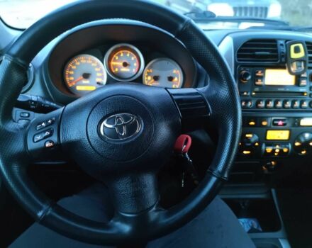 Серый Тойота РАВ 4, объемом двигателя 2 л и пробегом 320 тыс. км за 3800 $, фото 16 на Automoto.ua