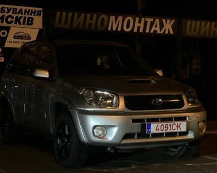 Сірий Тойота РАВ 4, об'ємом двигуна 2.2 л та пробігом 206 тис. км за 4800 $, фото 4 на Automoto.ua