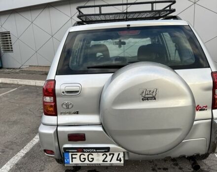 Сірий Тойота РАВ 4, об'ємом двигуна 2 л та пробігом 300 тис. км за 3785 $, фото 4 на Automoto.ua