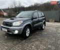 Серый Тойота РАВ 4, объемом двигателя 2 л и пробегом 360 тыс. км за 7200 $, фото 1 на Automoto.ua