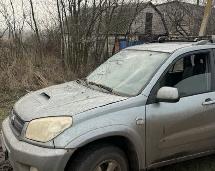 Серый Тойота РАВ 4, объемом двигателя 2 л и пробегом 365 тыс. км за 3500 $, фото 1 на Automoto.ua
