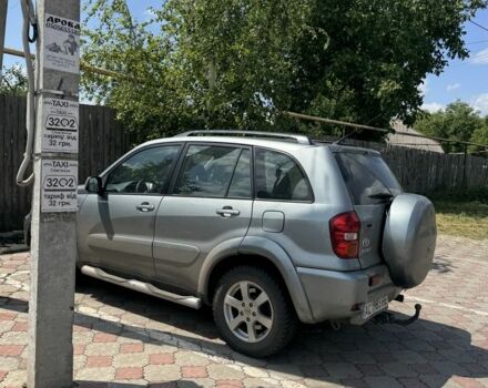Серый Тойота РАВ 4, объемом двигателя 2 л и пробегом 491 тыс. км за 4100 $, фото 1 на Automoto.ua