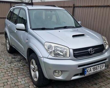 Серый Тойота РАВ 4, объемом двигателя 2 л и пробегом 265 тыс. км за 6000 $, фото 2 на Automoto.ua