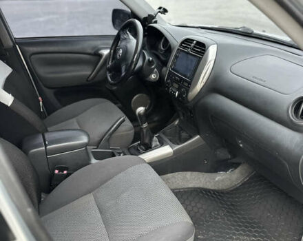 Серый Тойота РАВ 4, объемом двигателя 2 л и пробегом 286 тыс. км за 6200 $, фото 17 на Automoto.ua