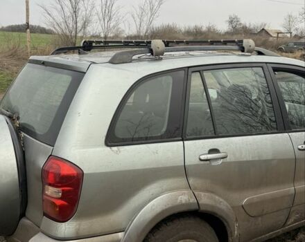 Серый Тойота РАВ 4, объемом двигателя 2 л и пробегом 365 тыс. км за 3500 $, фото 4 на Automoto.ua