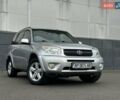 Серый Тойота РАВ 4, объемом двигателя 2 л и пробегом 187 тыс. км за 7700 $, фото 18 на Automoto.ua