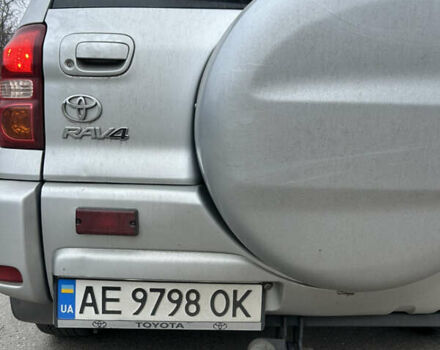 Серый Тойота РАВ 4, объемом двигателя 2 л и пробегом 300 тыс. км за 7000 $, фото 6 на Automoto.ua