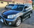 Серый Тойота РАВ 4, объемом двигателя 2 л и пробегом 399 тыс. км за 6300 $, фото 1 на Automoto.ua