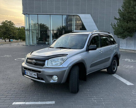 Серый Тойота РАВ 4, объемом двигателя 2 л и пробегом 180 тыс. км за 7900 $, фото 12 на Automoto.ua