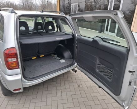 Серый Тойота РАВ 4, объемом двигателя 2 л и пробегом 100 тыс. км за 9500 $, фото 5 на Automoto.ua