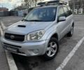 Сірий Тойота РАВ 4, об'ємом двигуна 2 л та пробігом 300 тис. км за 3785 $, фото 1 на Automoto.ua