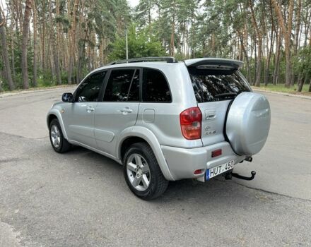 Сірий Тойота РАВ 4, об'ємом двигуна 2 л та пробігом 330 тис. км за 3800 $, фото 6 на Automoto.ua