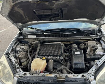 Сірий Тойота РАВ 4, об'ємом двигуна 2 л та пробігом 300 тис. км за 3785 $, фото 6 на Automoto.ua