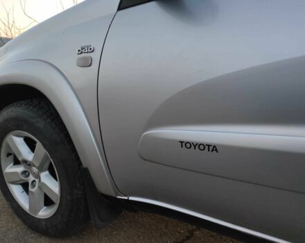 Серый Тойота РАВ 4, объемом двигателя 2 л и пробегом 320 тыс. км за 3800 $, фото 10 на Automoto.ua