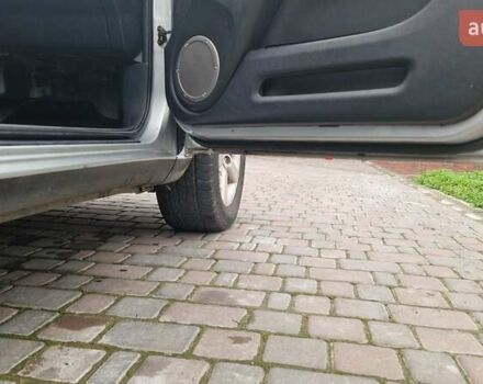 Серый Тойота РАВ 4, объемом двигателя 2 л и пробегом 265 тыс. км за 6000 $, фото 16 на Automoto.ua