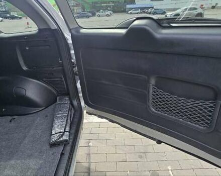 Серый Тойота РАВ 4, объемом двигателя 2 л и пробегом 160 тыс. км за 9000 $, фото 5 на Automoto.ua