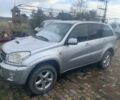 Серый Тойота РАВ 4, объемом двигателя 2 л и пробегом 360 тыс. км за 3500 $, фото 1 на Automoto.ua