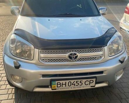 Серый Тойота РАВ 4, объемом двигателя 2 л и пробегом 350 тыс. км за 8400 $, фото 3 на Automoto.ua