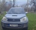 Сірий Тойота РАВ 4, об'ємом двигуна 2 л та пробігом 300 тис. км за 3500 $, фото 1 на Automoto.ua