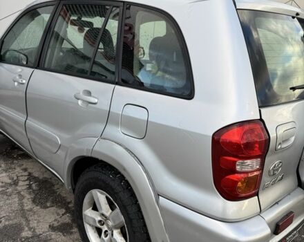 Сірий Тойота РАВ 4, об'ємом двигуна 2 л та пробігом 300 тис. км за 3785 $, фото 3 на Automoto.ua