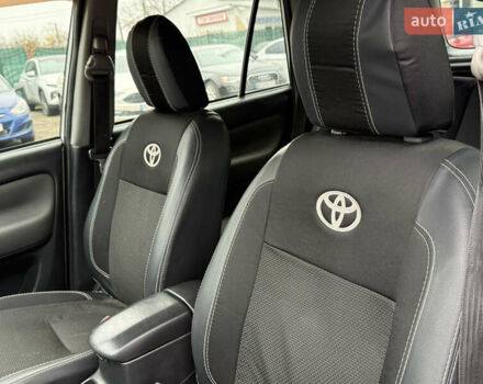 Сірий Тойота РАВ 4, об'ємом двигуна 2 л та пробігом 210 тис. км за 6999 $, фото 11 на Automoto.ua