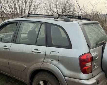 Серый Тойота РАВ 4, объемом двигателя 2 л и пробегом 365 тыс. км за 3500 $, фото 2 на Automoto.ua