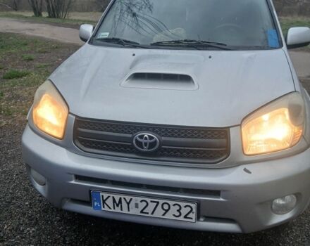 Серый Тойота РАВ 4, объемом двигателя 2 л и пробегом 416 тыс. км за 3000 $, фото 2 на Automoto.ua