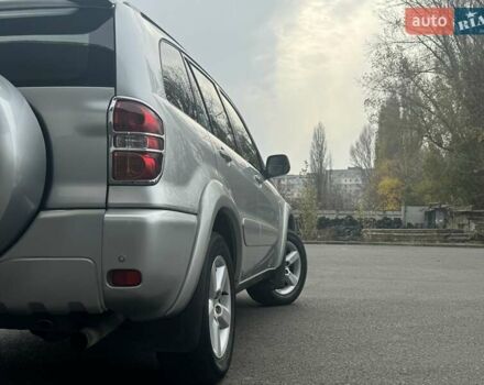 Серый Тойота РАВ 4, объемом двигателя 2 л и пробегом 187 тыс. км за 7700 $, фото 16 на Automoto.ua