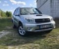Серый Тойота РАВ 4, объемом двигателя 2 л и пробегом 280 тыс. км за 3600 $, фото 2 на Automoto.ua