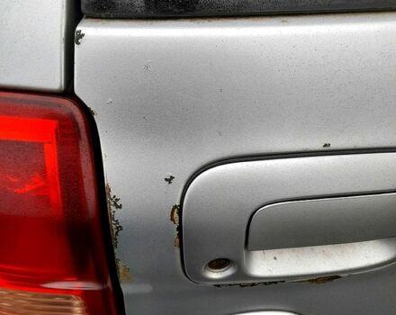 Серый Тойота РАВ 4, объемом двигателя 2 л и пробегом 331 тыс. км за 5500 $, фото 4 на Automoto.ua