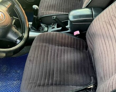 Серый Тойота РАВ 4, объемом двигателя 2 л и пробегом 350 тыс. км за 6500 $, фото 6 на Automoto.ua