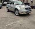 Сірий Тойота РАВ 4, об'ємом двигуна 2 л та пробігом 350 тис. км за 2900 $, фото 1 на Automoto.ua