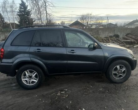 Серый Тойота РАВ 4, объемом двигателя 2 л и пробегом 310 тыс. км за 4200 $, фото 2 на Automoto.ua