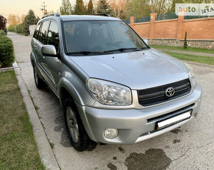 Серый Тойота РАВ 4, объемом двигателя 2 л и пробегом 225 тыс. км за 8900 $, фото 5 на Automoto.ua