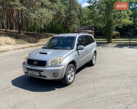 Сірий Тойота РАВ 4, об'ємом двигуна 2 л та пробігом 200 тис. км за 4000 $, фото 5 на Automoto.ua