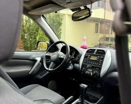 Серый Тойота РАВ 4, объемом двигателя 2 л и пробегом 320 тыс. км за 7700 $, фото 19 на Automoto.ua