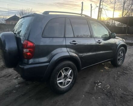 Серый Тойота РАВ 4, объемом двигателя 2 л и пробегом 310 тыс. км за 4200 $, фото 3 на Automoto.ua