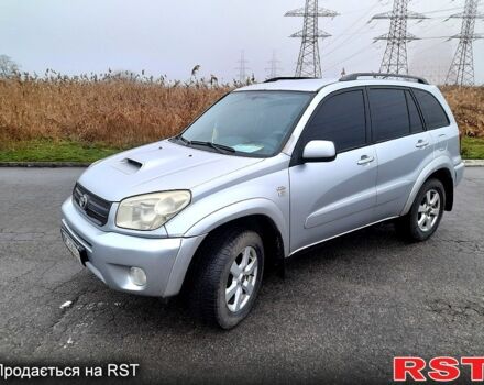 Серый Тойота РАВ 4, объемом двигателя 2 л и пробегом 331 тыс. км за 5500 $, фото 1 на Automoto.ua