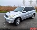Серый Тойота РАВ 4, объемом двигателя 2 л и пробегом 331 тыс. км за 5500 $, фото 1 на Automoto.ua
