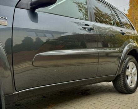 Серый Тойота РАВ 4, объемом двигателя 2 л и пробегом 320 тыс. км за 7700 $, фото 2 на Automoto.ua