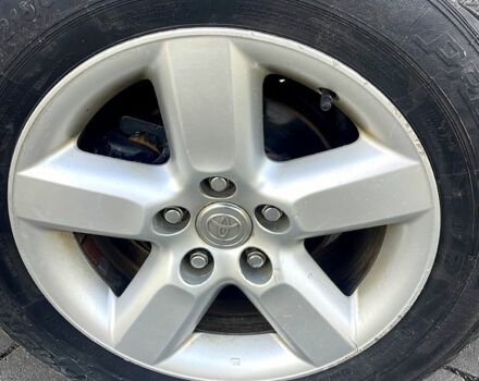 Серый Тойота РАВ 4, объемом двигателя 2 л и пробегом 350 тыс. км за 6500 $, фото 4 на Automoto.ua