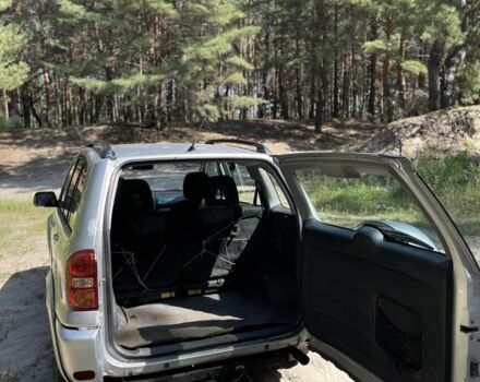 Сірий Тойота РАВ 4, об'ємом двигуна 2 л та пробігом 350 тис. км за 2999 $, фото 16 на Automoto.ua
