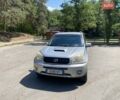 Сірий Тойота РАВ 4, об'ємом двигуна 2 л та пробігом 200 тис. км за 4000 $, фото 3 на Automoto.ua